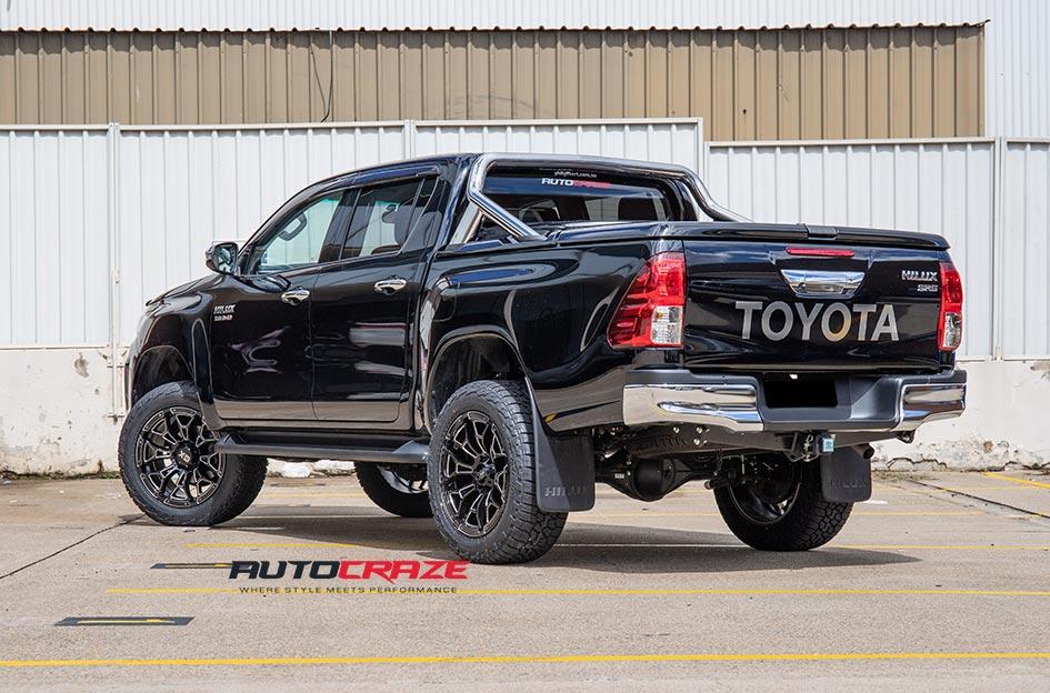 TOYOTA HILUX 4WD BONEYARD GLOSS BLACK MILLED